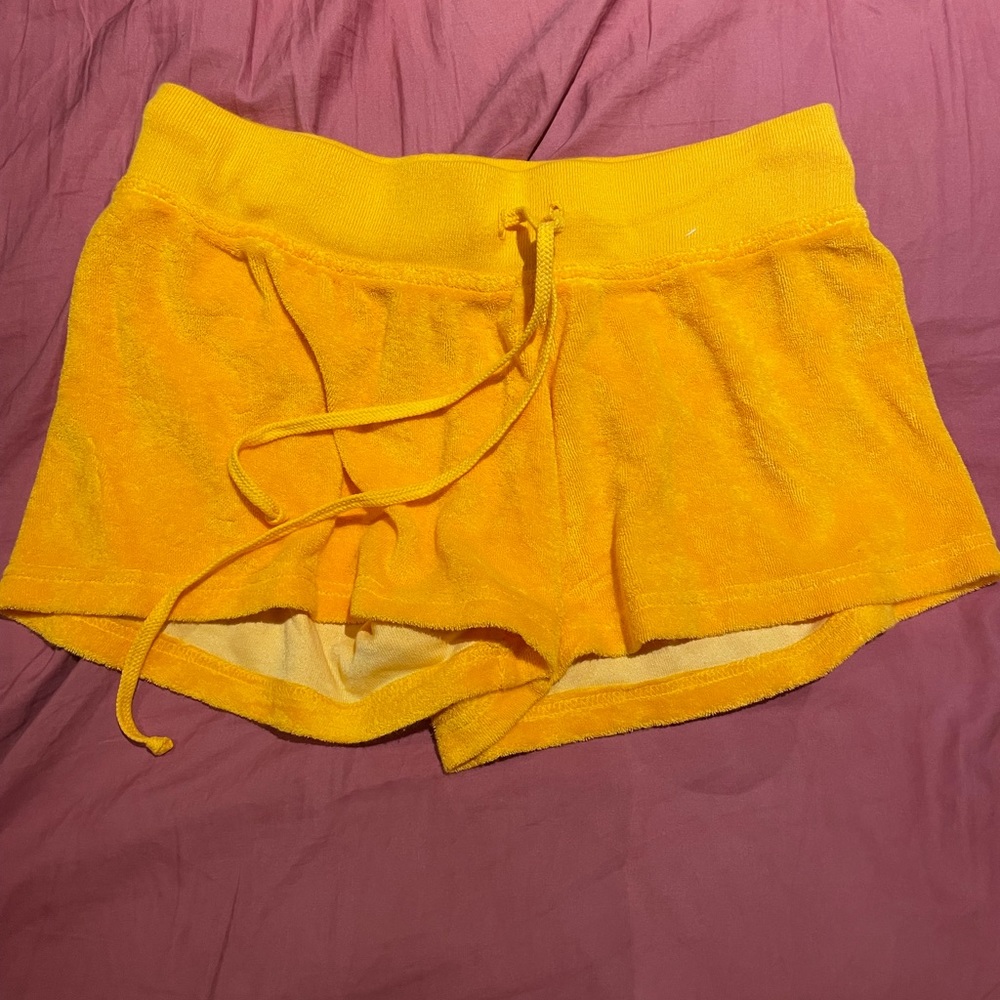 Size large hard tail shorts! Never worn